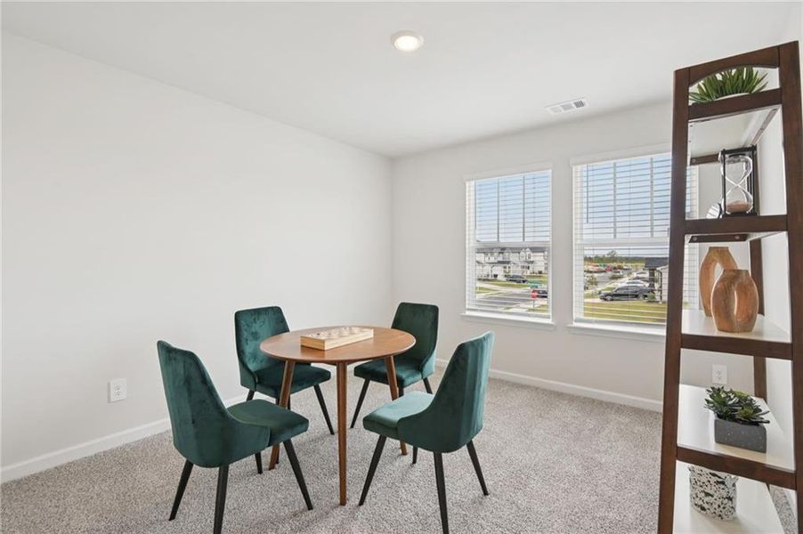 Furnished interior view inside a new home in Ivey Township, Dallas (Image 8).