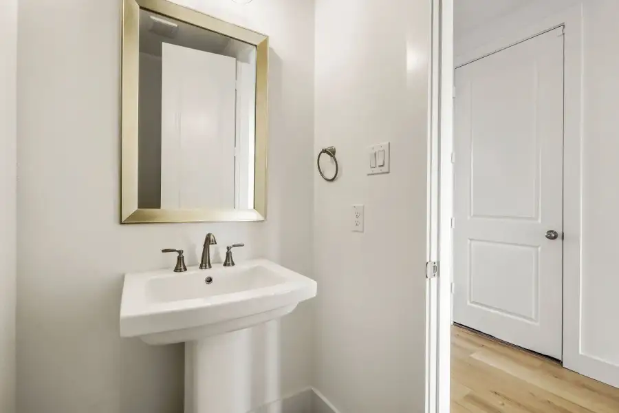 3156 Sir River - Powder Bathroom