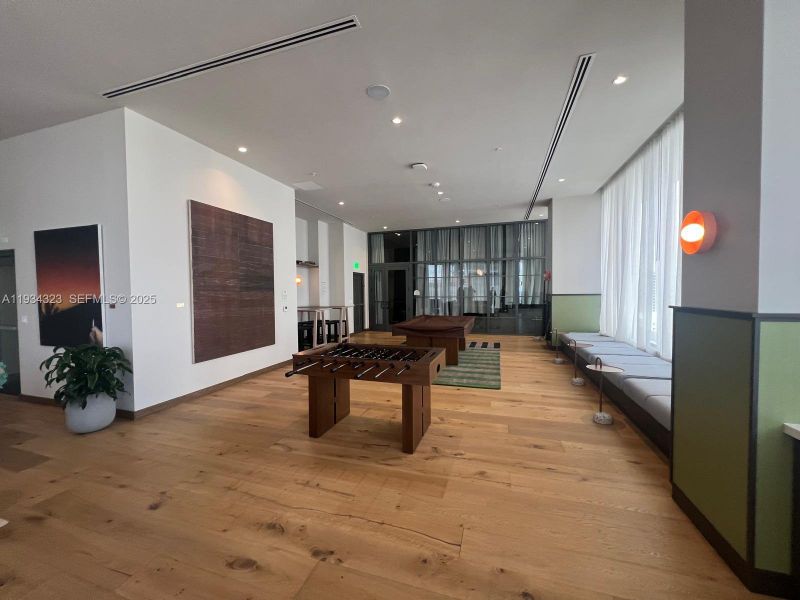 Community amenities in , Miami (Image 9). Community amenities in , Miami (Image 9).