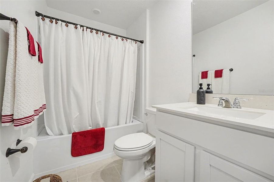 Furnished interior view inside a new home in Peace Creek Reserve, Winter Haven (Image 9).
