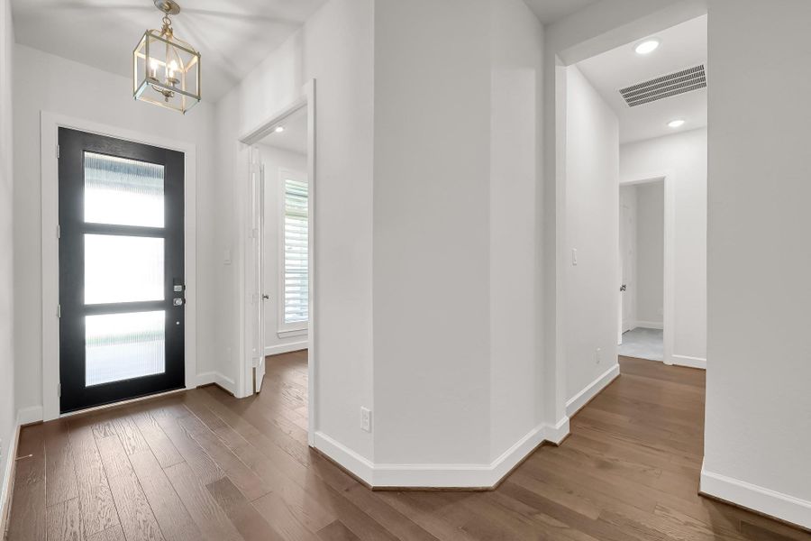 Spacious, unfurnished interior of a new home in The Meadows at Imperial Oaks, Conroe (Image 23). Spacious, unfurnished interior of a new home in The Meadows at Imperial Oaks, Conroe (Image 23).