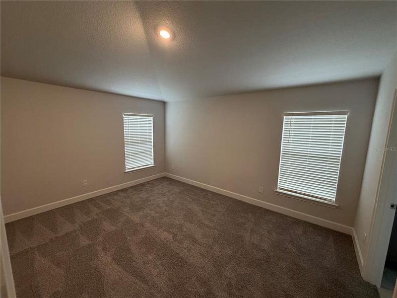 Spacious, unfurnished interior of a new home in Oak Hill Plantation, Ocala (Image 12). Spacious, unfurnished interior of a new home in Oak Hill Plantation, Ocala (Image 12).