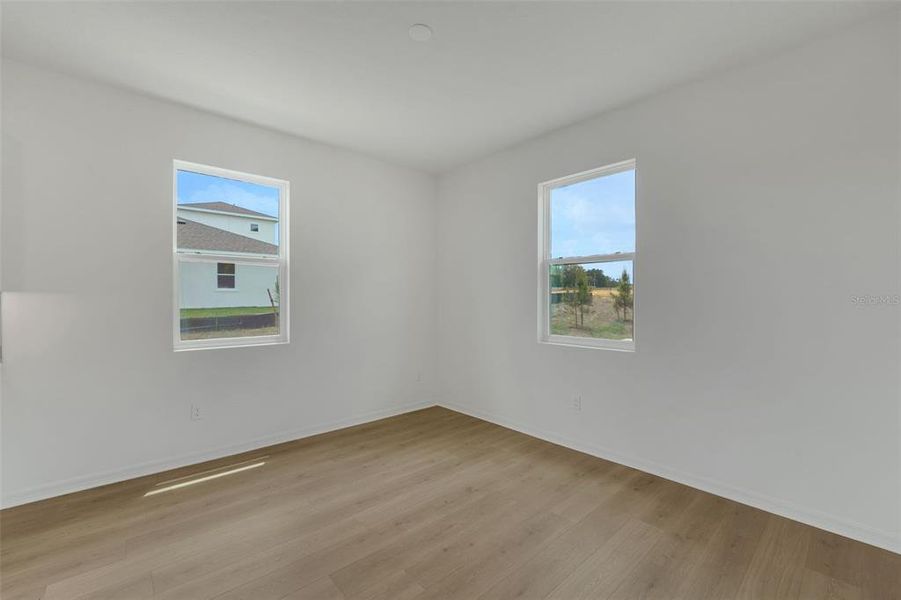 Spacious, unfurnished interior of a new home in Tuscan Hills, Dade City (Image 27).