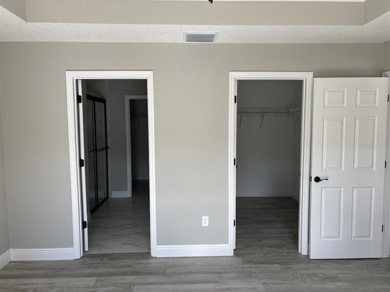 Spacious, unfurnished interior of a new home in , Citrus Springs (Image 29).