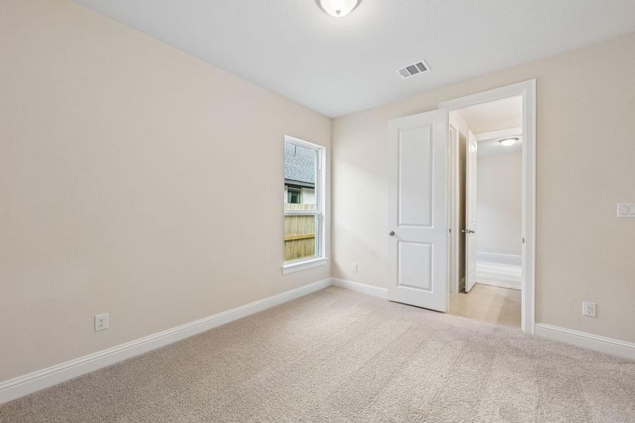 Spacious, unfurnished interior of a new home in Woodhavyn 50', Magnolia (Image 18).
