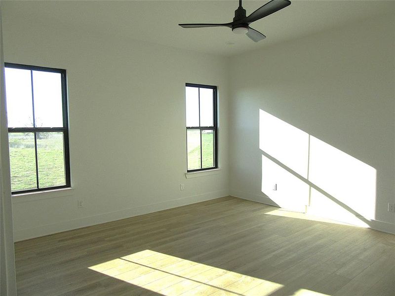 Spacious, unfurnished interior of a new home in , Crawford (Image 27).