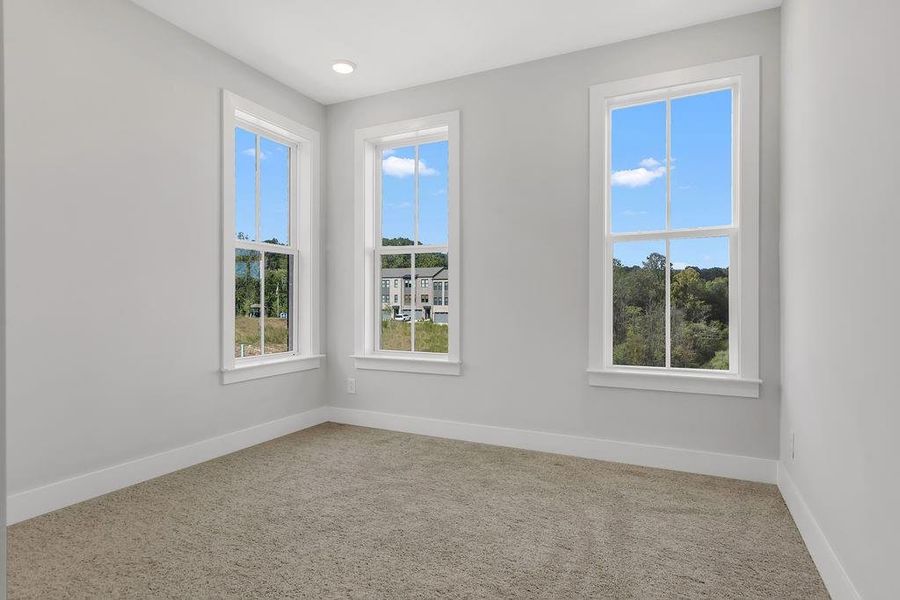 Spacious, unfurnished interior of a new home in Echo Park, Suwanee (Image 15).