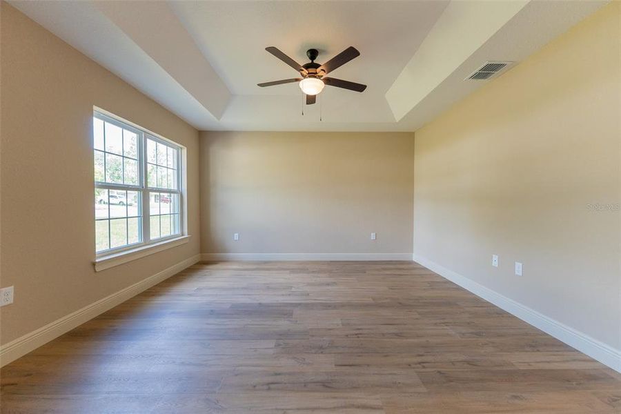 Spacious, unfurnished interior of a new home in Marion Oaks, Ocala (Image 49).