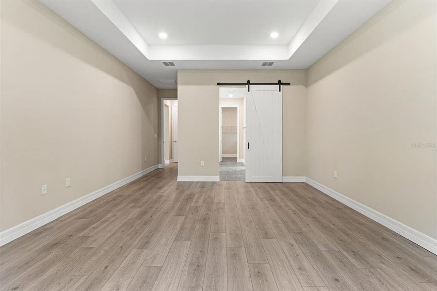 Spacious, unfurnished interior of a new home in , Ocala (Image 31).