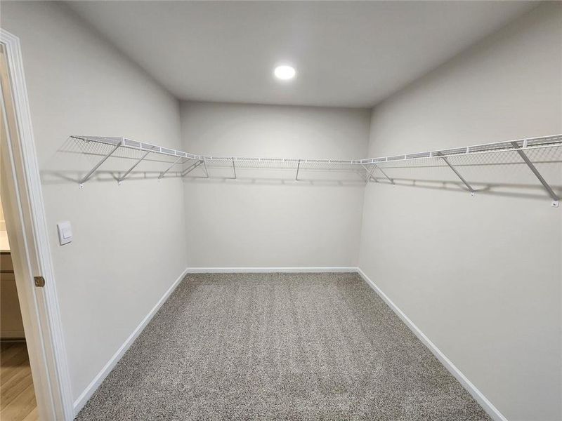 Spacious, unfurnished interior of a new home in The Oaks at Dawson, Dawsonville (Image 47). Spacious, unfurnished interior of a new home in The Oaks at Dawson, Dawsonville (Image 47).