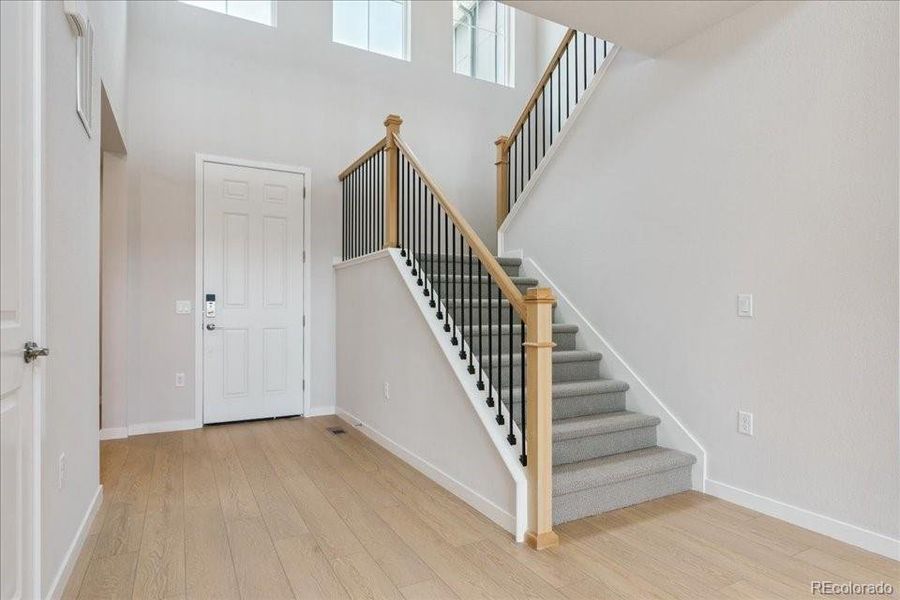 Spacious, unfurnished interior of a new home in Trails at Smoky Hill, Parker (Image 12).