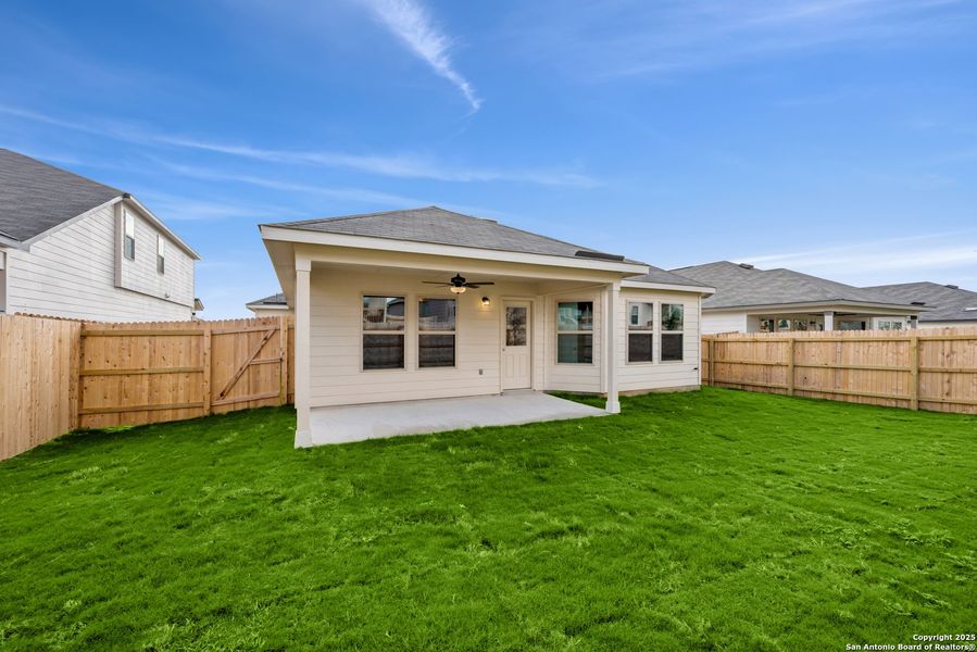 Exterior details and patio area of a home in Greenspoint Heights, Seguin (Image 4).