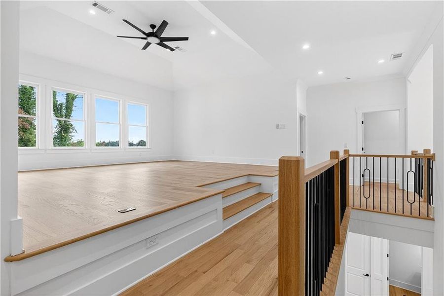 Image 93 of a home in .