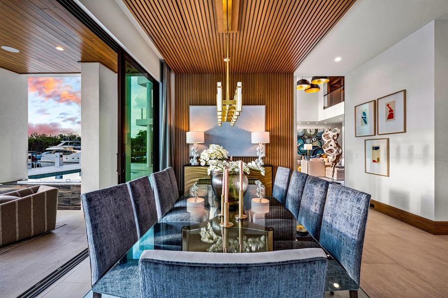 mls_DINING_STRAIGHT mls_DINING_STRAIGHT