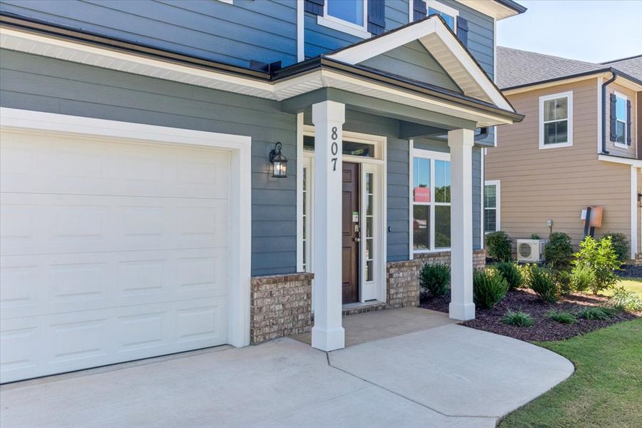 Exterior details and patio area of a home in Crawford Creek, Grovetown (Image 3).