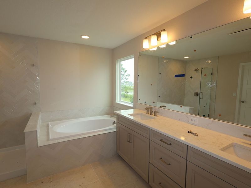 Owner's Bathroom Owner's Bathroom