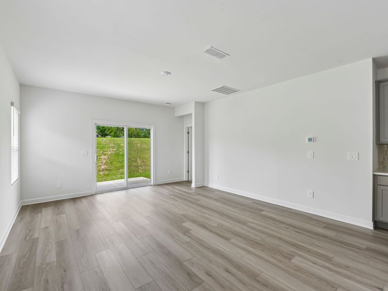 Spacious, unfurnished interior of a new home in Seattle Crossing, Shelby (Image 8).