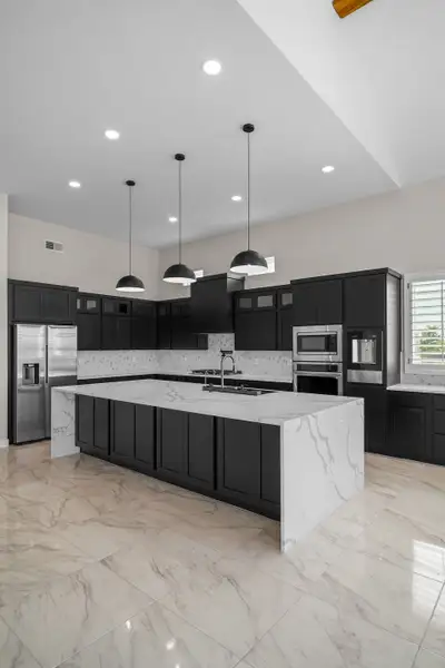 Furnished interior view inside a new home in Verdancia, El Paso (Image 5).