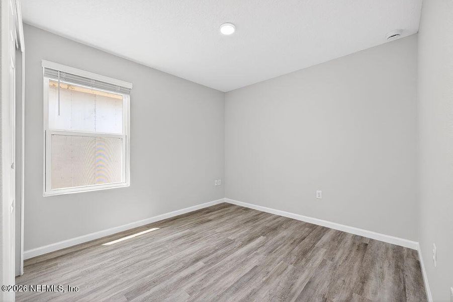 Spacious, unfurnished interior of a new home in , Jacksonville (Image 18).