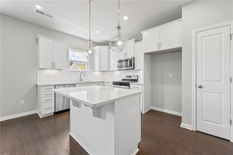 Furnished interior view inside a new home in Hawthorne Ridge, McDonough (Image 8).