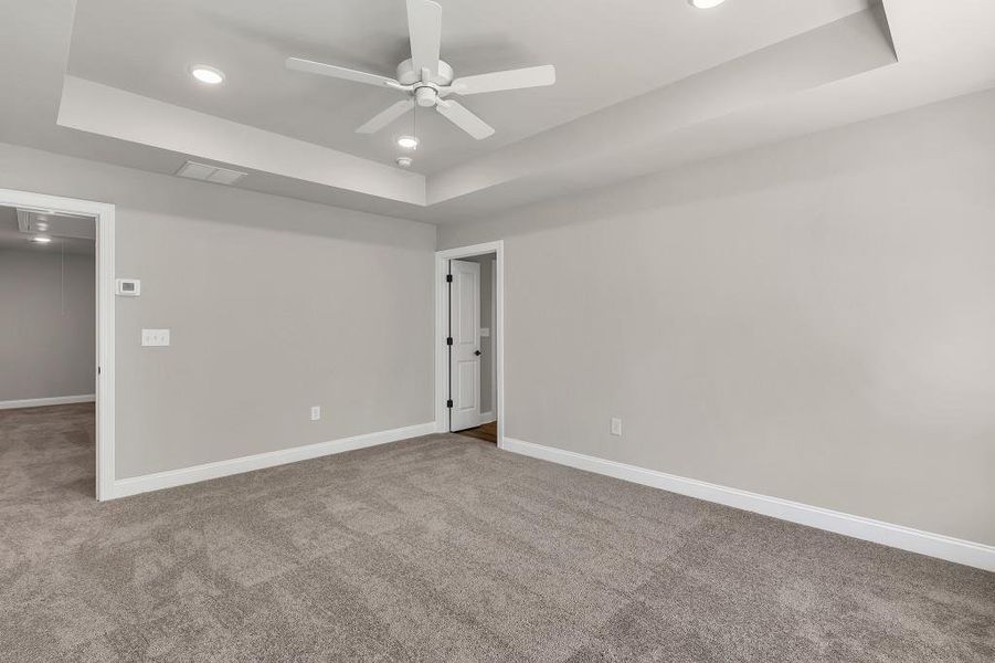 Spacious, unfurnished interior of a new home in , Lawrenceville (Image 28).