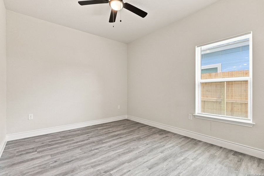 Spacious, unfurnished interior of a new home in , San Antonio (Image 14).