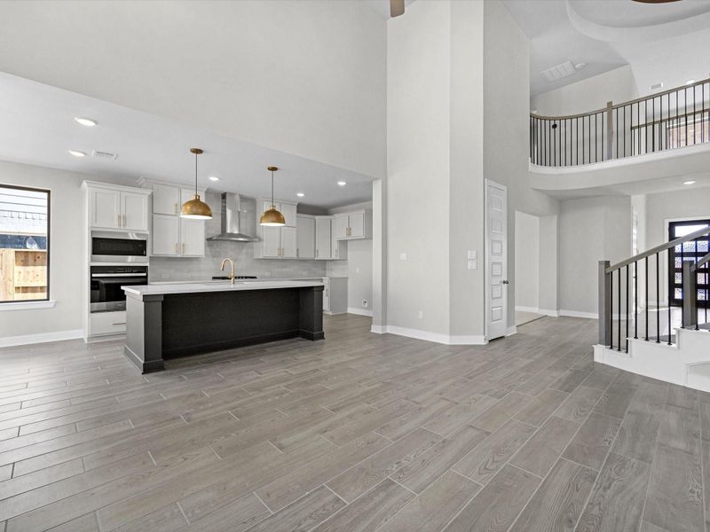 Representative image. Features, specifications, selections and colors may vary. Representative image. Features, specifications, selections and colors may vary.