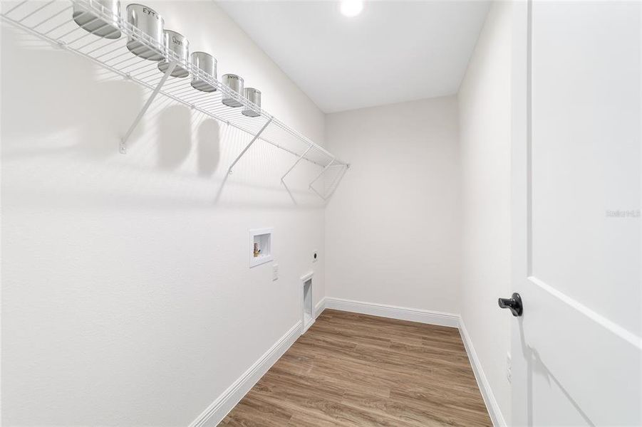 Spacious, unfurnished interior of a new home in , Dunnellon (Image 24).