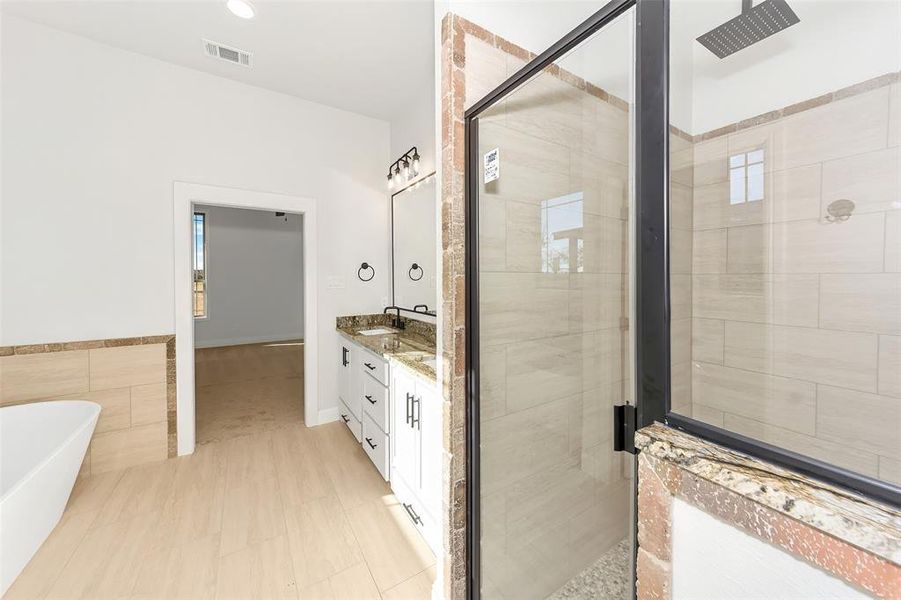 Furnished interior view inside a new home in , Mineral Wells (Image 5).