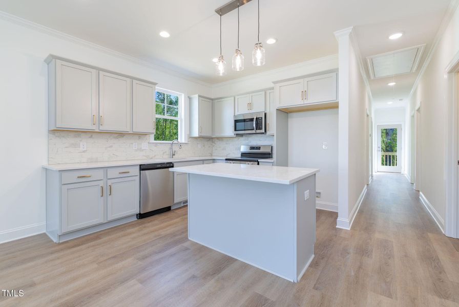 1-web-or-mls-127-Nutbush-1