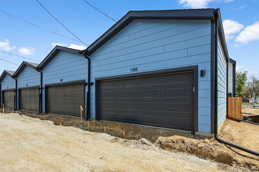 Front exterior of a new home in , Aurora, CO, highlighting curb appeal (Image 25).