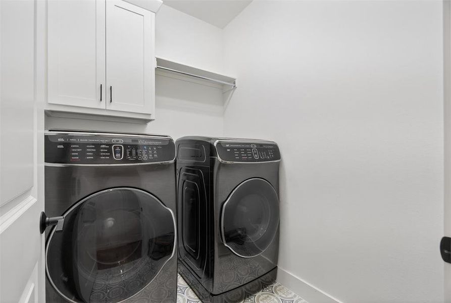 Close-up of interior finishes inside a home in Ten Mile Creek, Celina (Image 20).