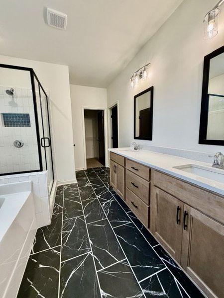 Furnished interior view inside a new home in Oakview, Pine Mountain (Image 6).