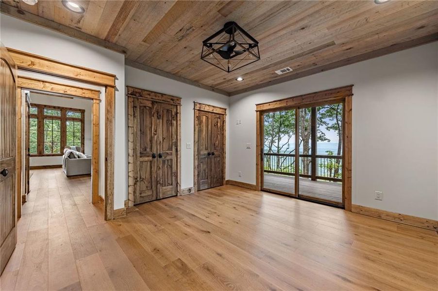 Spacious, unfurnished interior of a new home in , Ellijay (Image 21).