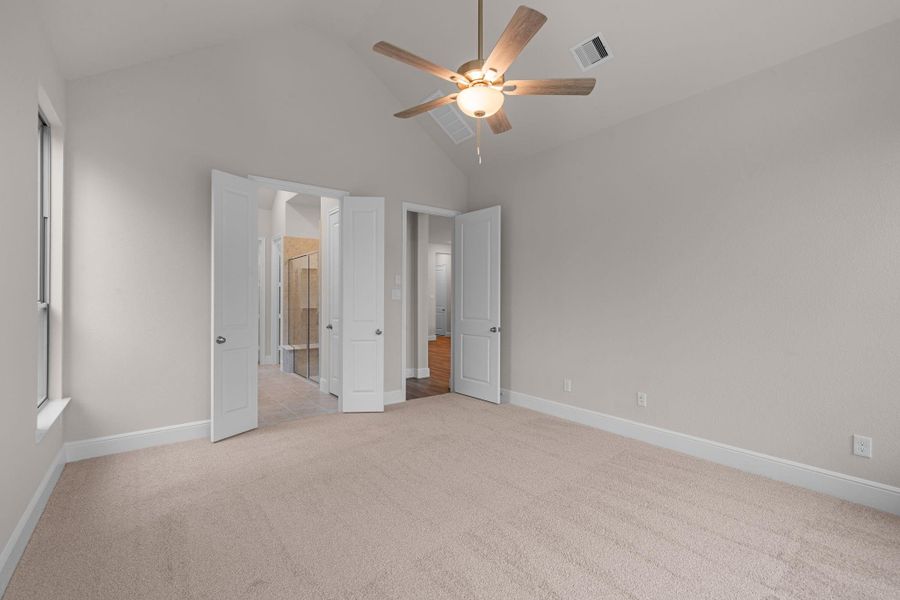 Spacious, unfurnished interior of a new home in Colton, Montgomery (Image 25).