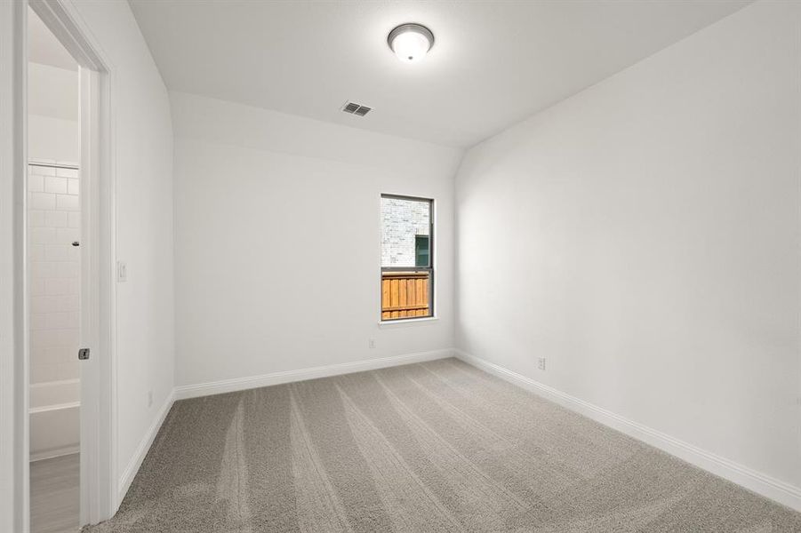 Spacious, unfurnished interior of a new home in Rockwood 90', Mansfield (Image 20).