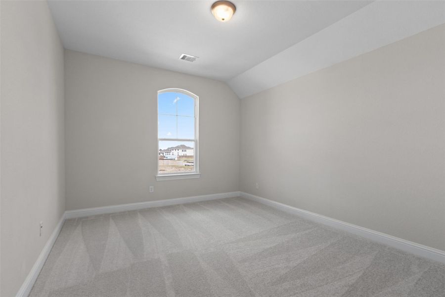 Spacious, unfurnished interior of a new home in Brookewater, Rosenberg (Image 29).