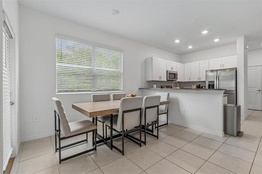 Furnished interior view inside a new home in , Land O' Lakes (Image 37).
