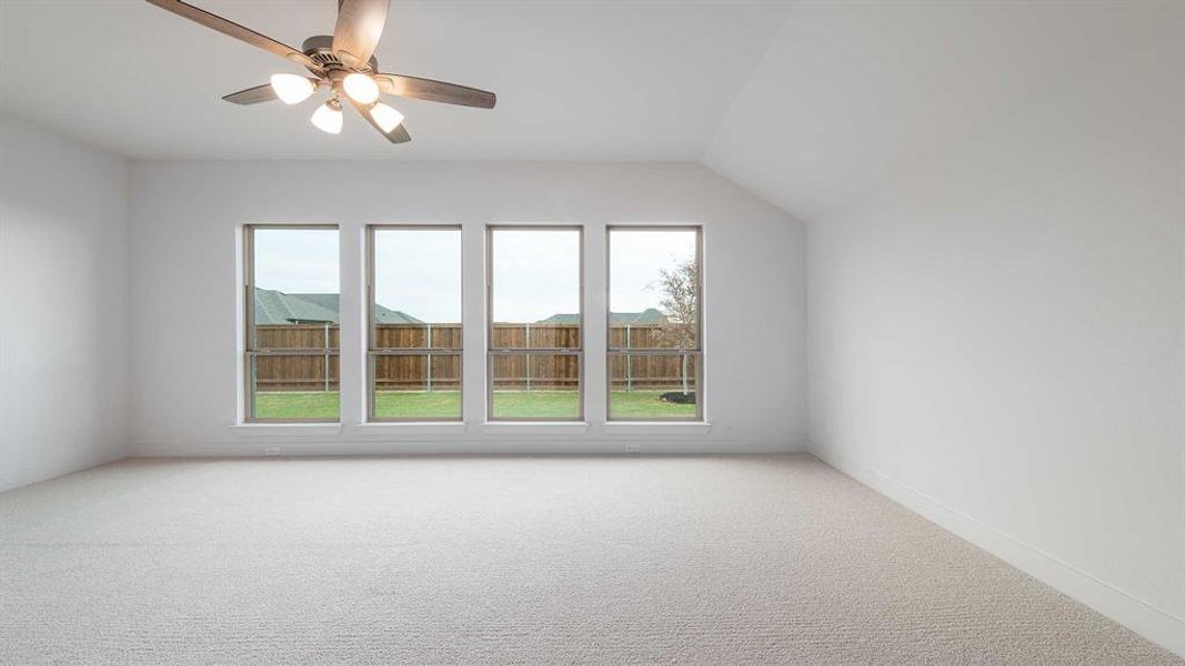 Spacious, unfurnished interior of a new home in Myrtle Creek 60', Waxahachie (Image 19). Spacious, unfurnished interior of a new home in Myrtle Creek 60', Waxahachie (Image 19).