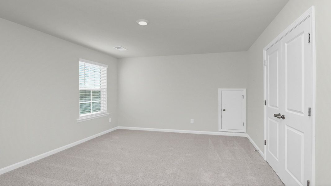 Spacious, unfurnished interior of a new home in Hunter's Branch, Hopkins (Image 36).