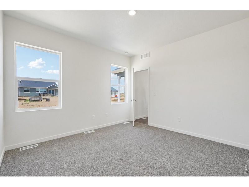 Spacious, unfurnished interior of a new home in Hudson Hills, Hudson (Image 29).