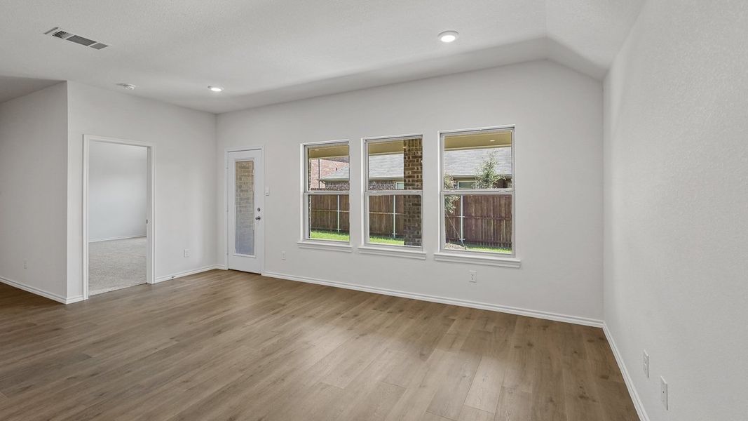 Spacious, unfurnished interior of a new home in Bluff Springs, Ferris (Image 13). Spacious, unfurnished interior of a new home in Bluff Springs, Ferris (Image 13).