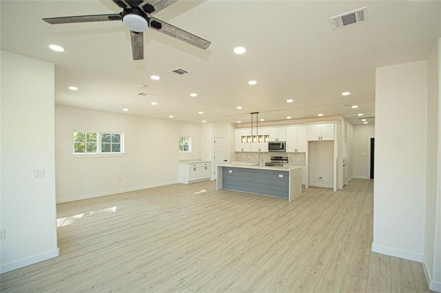 Image 32 of a home in . Image 32 of a home in .