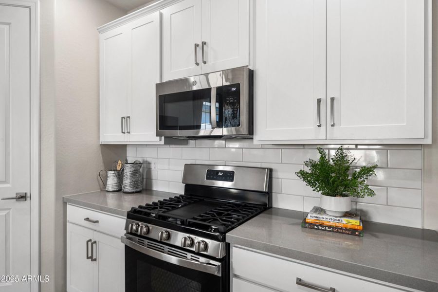 08-22808-E-Round-Up-Way-8 08-22808-E-Round-Up-Way-8