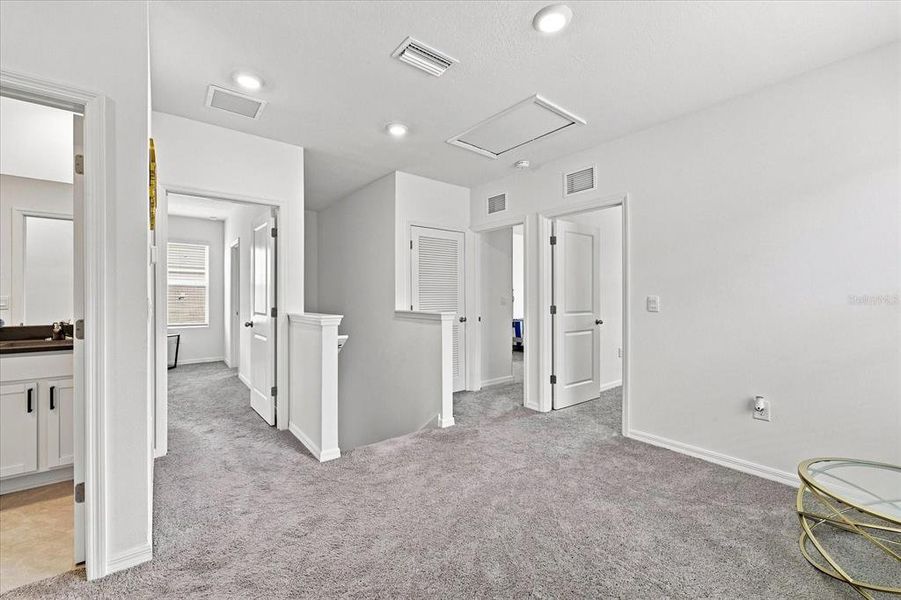 Spacious, unfurnished interior of a new home in Deerbrook, Land O' Lakes (Image 22). Spacious, unfurnished interior of a new home in Deerbrook, Land O' Lakes (Image 22).