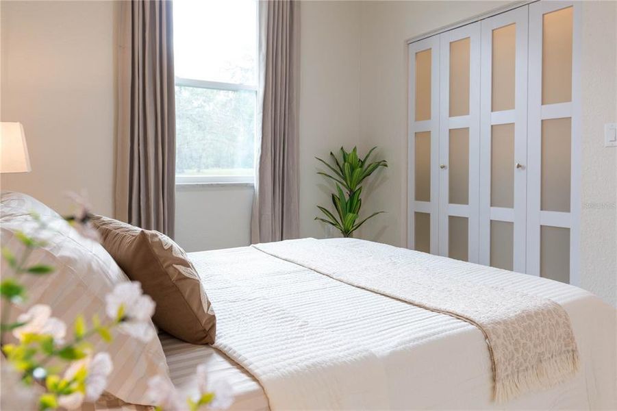 Furnished interior view inside a new home in , Dunnellon (Image 12).