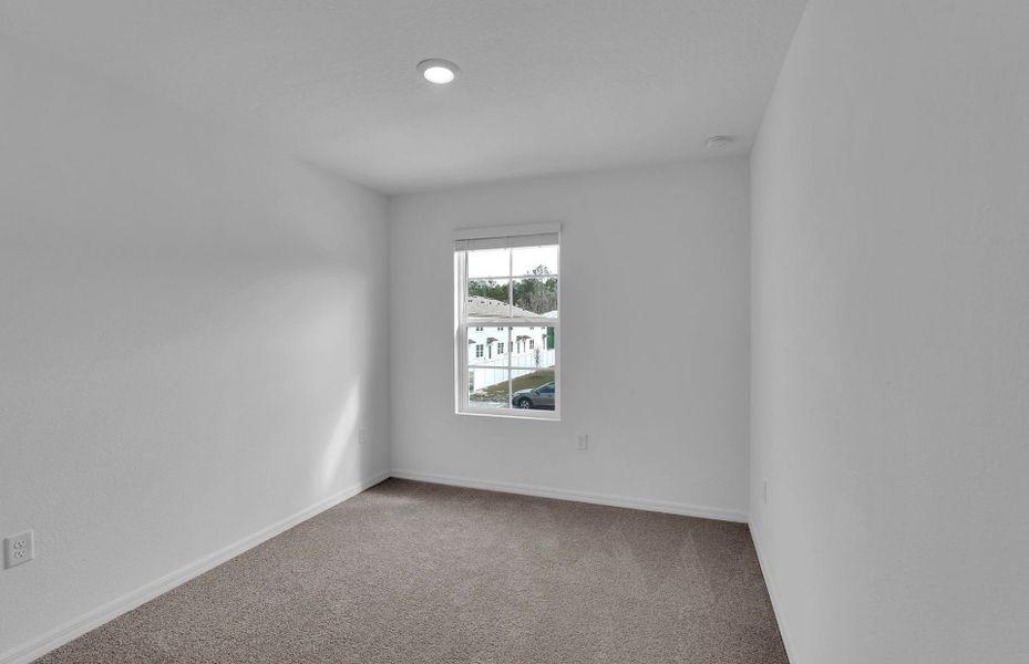 Spacious, unfurnished interior of a new home in Normandy Pines, Jacksonville (Image 15).