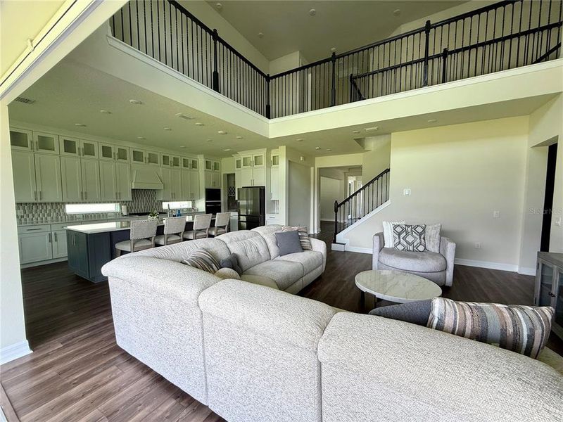Furnished interior view inside a new home in , Orlando (Image 13).