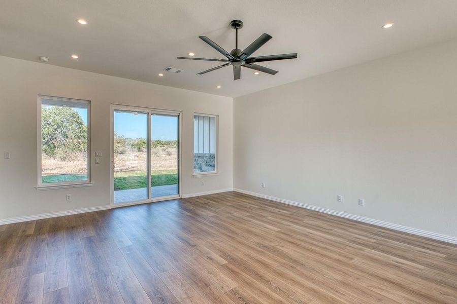 Spacious, unfurnished interior of a new home in , Horseshoe Bay (Image 29). Spacious, unfurnished interior of a new home in , Horseshoe Bay (Image 29).