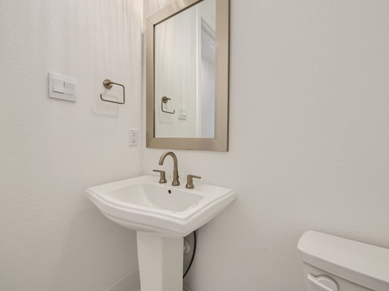 Plan 610 Powder Bath Representative Photo